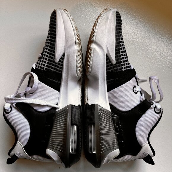 NIKE Lebron Witness 5.5 Big Kids' Basketball Shoes Grade School - Picture 8 of 11